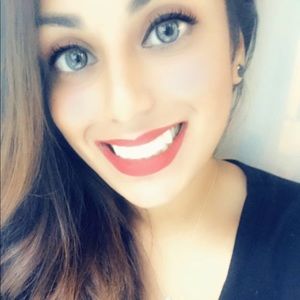 Meet your Posher, Sakina